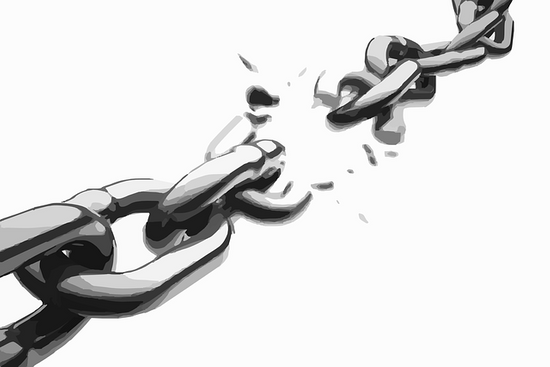 A chain being broken to represent the dividing of the kingdoms of Israel and Judah